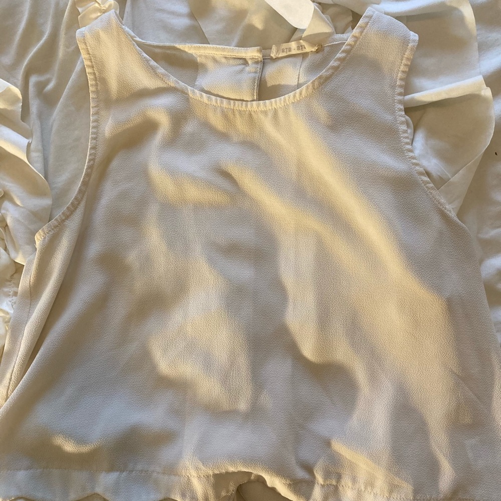 Crop white Sleeveless white top